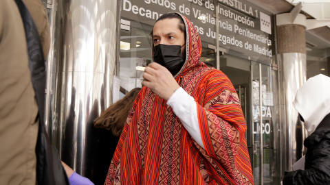 27/12/2021- Rafael Amargo acude a los juzgados junto a su pareja a firmar, en Madrid (España), a 15 de diciembre de 2020.