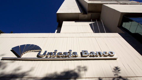 Sede central de Unicaja Banco en Málaga. EFE/Daniel Pérez