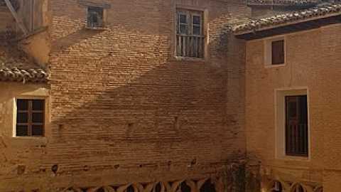 Casbas de Huesca. España. Monasterio de Nuestra Señora de la Gloria. Claustro gótico