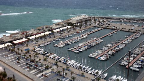 Vista aèria del Port Olímpic, des de la Torre Mapfre.