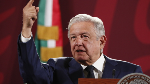 El presidente de México, Andrés Manuel López Obrador, habla durante una rueda de prensa.