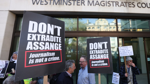 20/04/22. Protestas frente a la Corte de Westminster contra la extradición de Julian Assange, en Londres a 20 de abril de 2022.