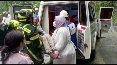 Al menos 33 muertos en un deslizamiento de tierras en Colombia Al menos 33 muertos en un deslizamiento de tierras en Colombia