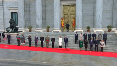 Arrancan los actos del Día de la Constitución con el izado de Bandera ante el Congreso Arrancan los actos del Día de la Constitución con el izado de Bandera ante el Congreso