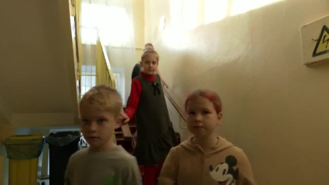 Los colegios de Kiev resisten como pueden a la guerra Los colegios de Kiev resisten como pueden a la guerra