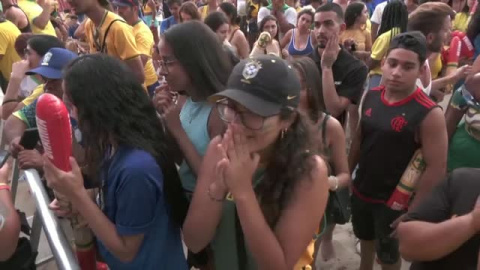 Decepción en Brasil tras la derrota de su selección ante Camerún en el Mundial de Catar Decepción en Brasil tras la derrota de su selección ante Camerún en el Mundial de Catar