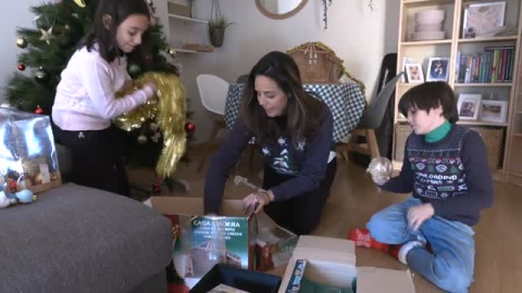 La decoración navideña ya luce en muchas casas La decoración navideña ya luce en muchas casas