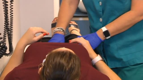 Médicos y sanitarios de toda España al borde del colapso Médicos y sanitarios de toda España al borde del colapso