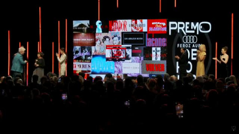 Almodóvar se emociona recordando a su madre al recoger el Premio Feroz de Honor Almodóvar se emociona recordando a su madre al recoger el Premio Feroz de Honor