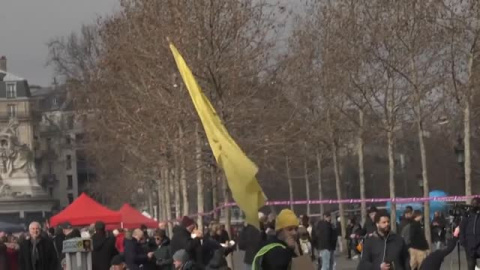Los paros y protestas en París contra la reforma de la jubilación se multiplican Los paros y protestas en París contra la reforma de la jubilación se multiplican