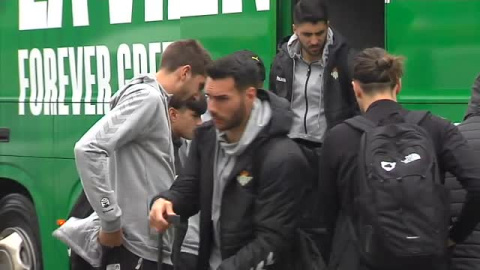 El Real Betis pone rumbo a Manchester con "mucha alegría" El Real Betis pone rumbo a Manchester con "mucha alegría"