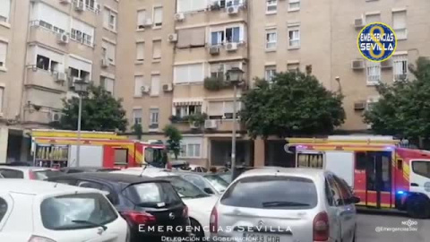 Una detenida tras un incendio en Sevilla en el que una niña ha resultado herida grave Una detenida tras un incendio en Sevilla en el que una niña ha resultado herida grave