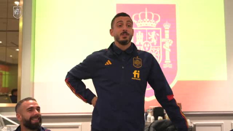 Joselu celebró anoche su 33 cumpleaños en la cena de la selección Joselu celebró anoche su 33 cumpleaños en la cena de la selección
