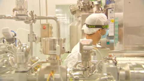 Aprobada para su comercialización con un año de retraso la vacuna española Aprobada para su comercialización con un año de retraso la vacuna española