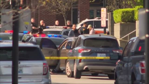 Al menos cuatro muertos en un tiroteo en un banco de Kentucky, EEUU Al menos cuatro muertos en un tiroteo en un banco de Kentucky, EEUU