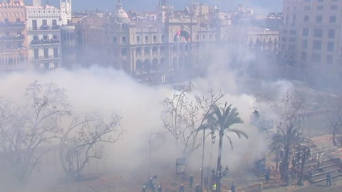 Fallas en Valencia, con mascarilla y sin aforos Fallas en Valencia, con mascarilla y sin aforos