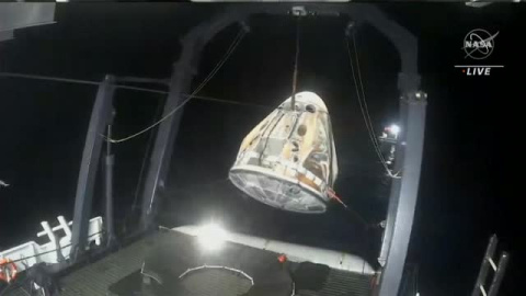 La cápsula con los cuatro astronautas de la Crew-5 aterriza con éxito en el mar La cápsula con los cuatro astronautas de la Crew-5 aterriza con éxito en el mar