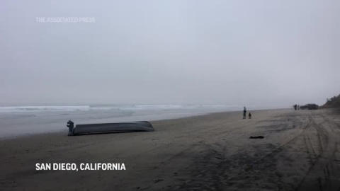 8 muertos tras el naufragio de dos barcos en San Diego 8 muertos tras el naufragio de dos barcos en San Diego