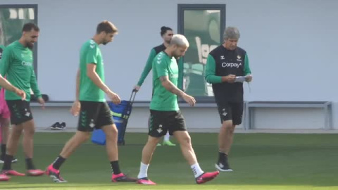 Penúltimo entrenamiento del Betis antes de medirse al Atleti Penúltimo entrenamiento del Betis antes de medirse al Atleti