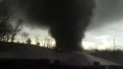 Una nueva oleada de tornados monstruo azota Estados Unidos Una nueva oleada de tornados monstruo azota Estados Unidos