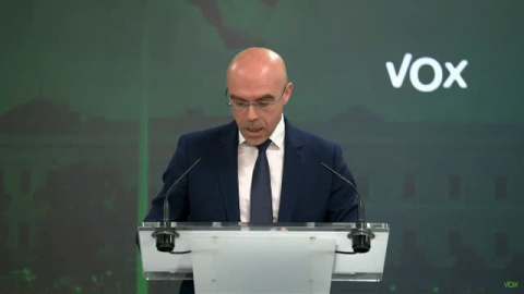 Vox tilda de "artificial" el proyecto político 'Sumar' y cree que está al servicio de Sánchez Vox tilda de "artificial" el proyecto político 'Sumar' y cree que está al servicio de Sánchez