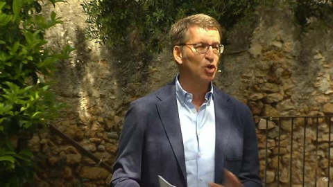 Feijóo: "La ley de vivienda es el precio que paga Sánchez para mantenerse en La Moncloa" Feijóo: "La ley de vivienda es el precio que paga Sánchez para mantenerse en La Moncloa"