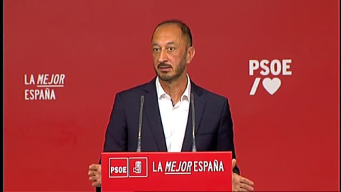 El PSOE hace un llamamiento a los ciudadanos para "parar la ola ultraconservadora" El PSOE hace un llamamiento a los ciudadanos para "parar la ola ultraconservadora"