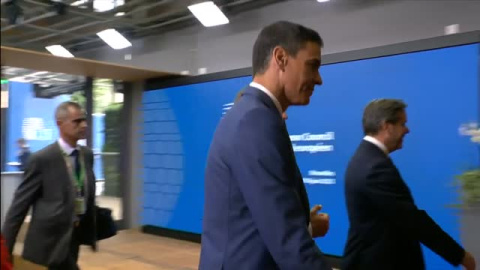 La batalla electoral entre Sánchez y Feijóo deja los platós de televisión para librarse en Bruselas La batalla electoral entre Sánchez y Feijóo deja los platós de televisión para librarse en Bruselas