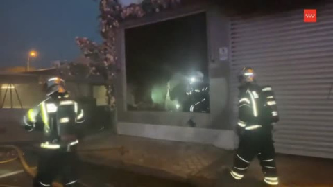 Aparatoso incendio en un polígono industrial en Madrid Aparatoso incendio en un polígono industrial en Madrid
