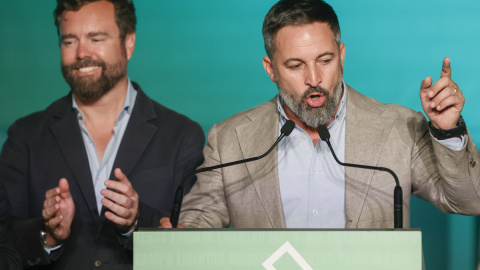 Abascal carga contra Feijóo tras las elecciones: "Han vendido la piel del oso antes de cazarlo" Abascal carga contra Feijóo tras las elecciones: "Han vendido la piel del oso antes de cazarlo"