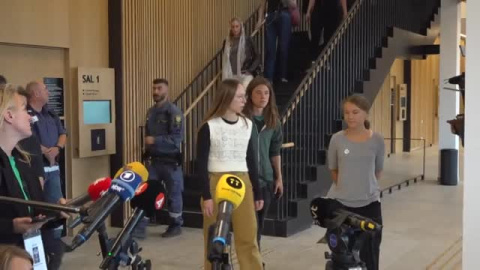 Greta Thunberg, multada por desobedecer a la policía en una protesta contra el cambio climático Greta Thunberg, multada por desobedecer a la policía en una protesta contra el cambio climático