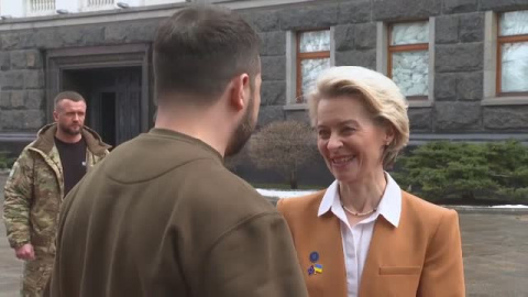 Zelenskiy y Von der Leyen se reúnen en Kiev Zelenskiy y Von der Leyen se reúnen en Kiev