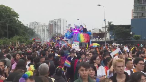 Perú y Ecuador celebran masivamente el Orgullo LGTBi en Lima y Quito Perú y Ecuador celebran masivamente el Orgullo LGTBi en Lima y Quito