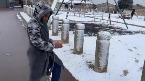 Una inusual nevada cubre de blanco algunas partes de Sudáfrica Una inusual nevada cubre de blanco algunas partes de Sudáfrica