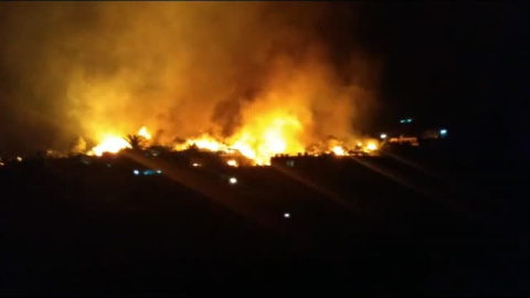 El fuego sigue devorando La Palma con tres focos activos El fuego sigue devorando La Palma con tres focos activos