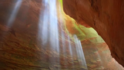 Impresionante efecto de luces en el Gran Cañón de Ganquan de China Impresionante efecto de luces en el Gran Cañón de Ganquan de China