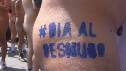Cientos de cuerpos desnudos recorren las calles de Ciudad de México Cientos de cuerpos desnudos recorren las calles de Ciudad de México