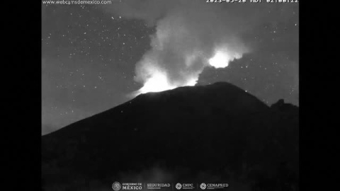 Continúa la intensa actividad en el volcán mexicano Popocatépetl Continúa la intensa actividad en el volcán mexicano Popocatépetl