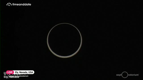 La luna tapa al sol dando lugar al denominado eclipse de anillo de fuego La luna tapa al sol dando lugar al denominado eclipse de anillo de fuego