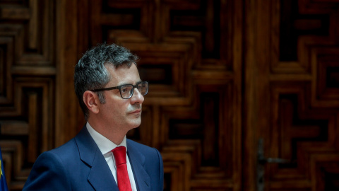 El ministro de la Presidencia, Félix Bolaños, en el acto donde han entregado al Defensor del Pueblo, un informe sobre las actuaciones y medidas emprendidas de las Administraciones públicas en La Palma, a 6 de junio de 2022, en Madrid (Españ