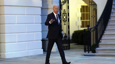 06/06/2022 - El presidente estadounidense Joe Biden, sale de la Casa Blanca de camino a Rehoboth Beach, Delaware, en Washington, DC, Estados Unidos, el 02 de junio de 2022.