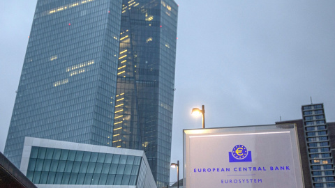 El logo del Banco Central Europeo (BCE) delante de su sede en Fráncfort. ANDRE PAIN / AFP