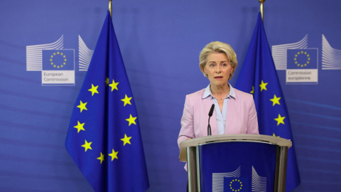 La presidenta de la Comisión Europea, Ursula von der Leyen, durante su comparecencia para explicar las medidas que propone el Ejecutivo comunitario para hacer frente a la crisis energética. REUTERS/Johanna Geron