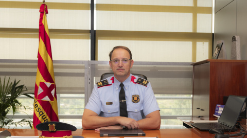 El comissari en cap dels Mossos, Josep Maria Estela, al seu despatx de la seu principal del cos policial al Complex Central Egara, on es va fer l'entrevista.