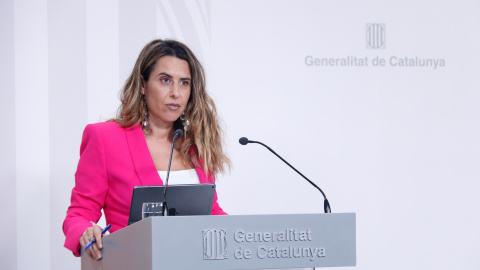 La portaveu del Govern, Patrícia Plaja, durant una roda de premsa.