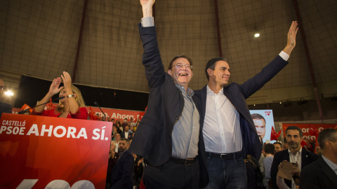 Imaen de archivo del presidente del Gobierno, Pedro Sánchez, junto al presidente del País Valencià, Ximo Puig, durante un acto en Castelló. - EUROPA PRESS