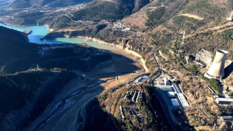02/2022 - Imatge d'arxiu de la cua de l'embassament de la Baells, al Berguedà.
