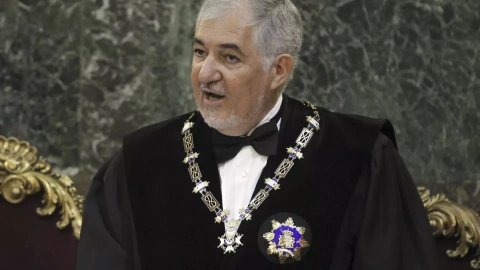 Fotografía de archivo (15/09/2011), del magistrado Cándido Conde-Pumpido que ha sido elegido presidente del Tribunal Constitucional, tras superar en la votación a la también progresista María Luisa Balaguer por un estrecho resultado de seis