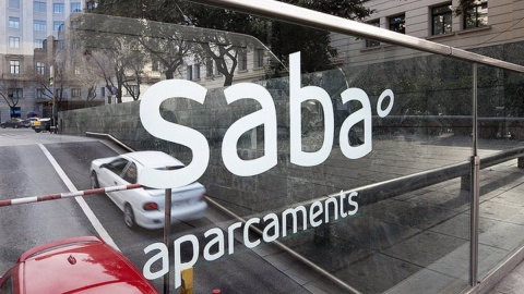 Entrada de un aparcamiento de Saba.