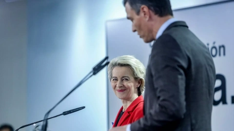 Imagen de archivo de la presidenta de la Comisión Europea, Ursula von der Leyen, junto al presidente del Gobierno, Pedro Sánchez, en marzo de 2022.